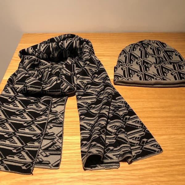 Hat and scarf set